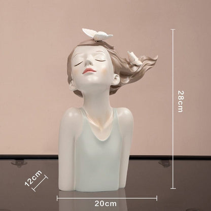 Vase en Céramique "La Jeune Fille aux Papillons"