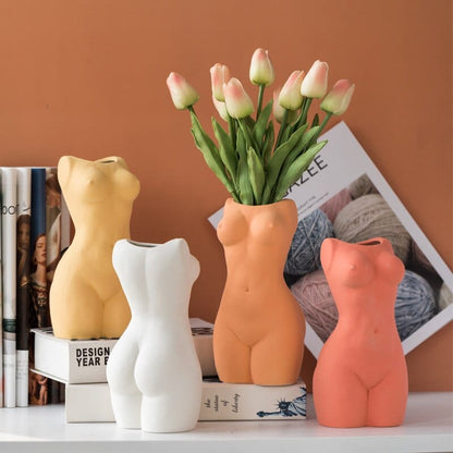 Vase Corps de Femme en Céramique